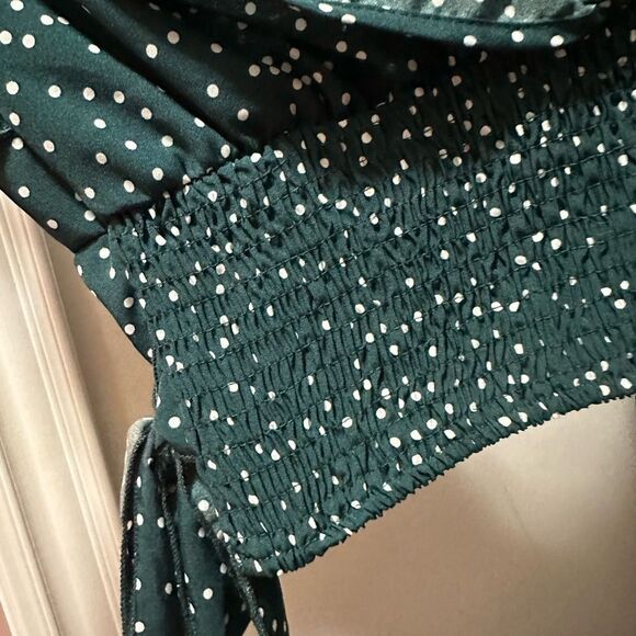 Cute Polkadot Green top - Picture 6 of 7